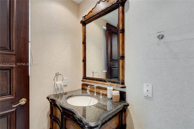 Building Photo - 16047 Collins Ave