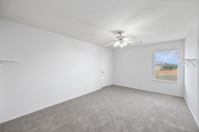 Building Photo - 1946 Hawthorne Brook Ln