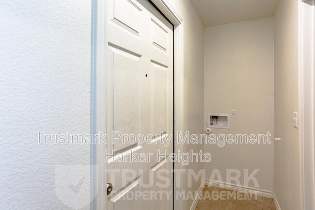 Building Photo - 2328 Duntov Dr