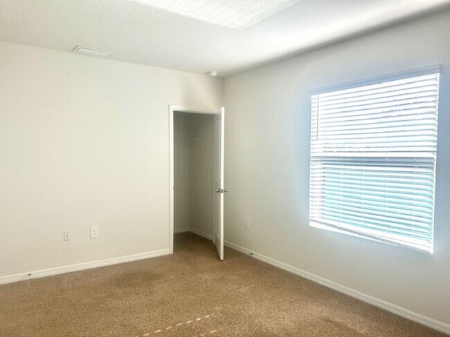 Building Photo - 3/2.5 GATED COMMUNITY - TOWNHOUSE - GREAT SCHOOLS IN PALMER RANCH