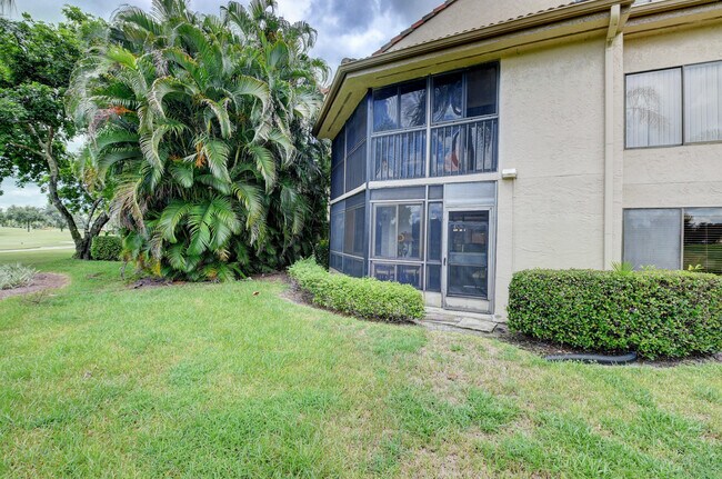 Building Photo - 7242 Clunie Pl