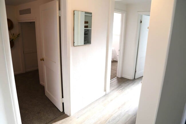 Building Photo - 2bed/1bath with a shop