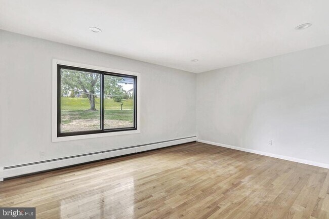 Building Photo - 136 Carlough Rd