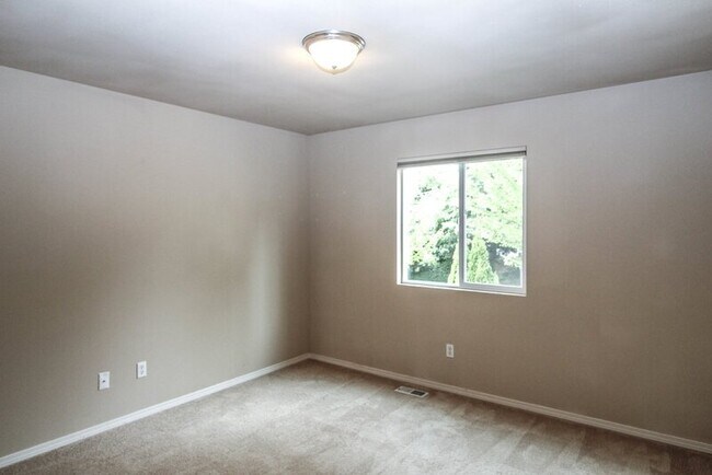 Building Photo - 4131 240th Place Southeast