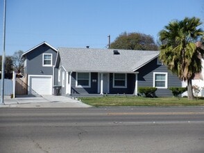 Building Photo - 417 W Swain Rd