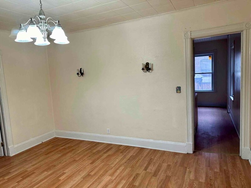 Building Photo - 161 Tremper Ave