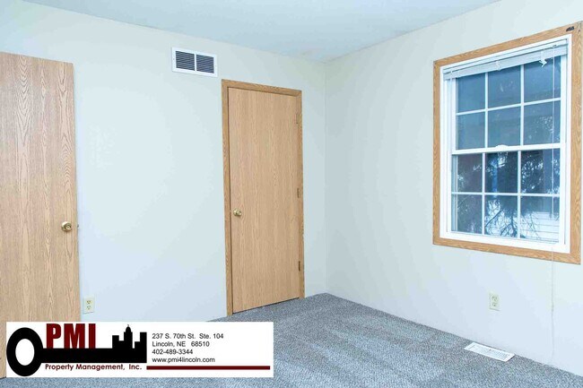 Building Photo - 1758 N 27th St