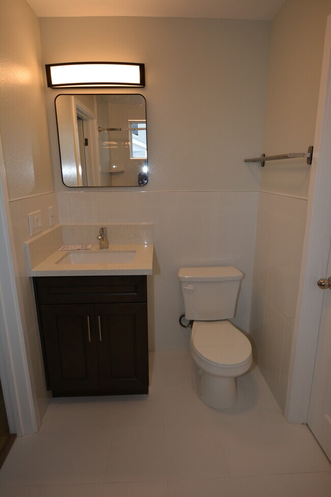 Building Photo - 4137 W 160th St