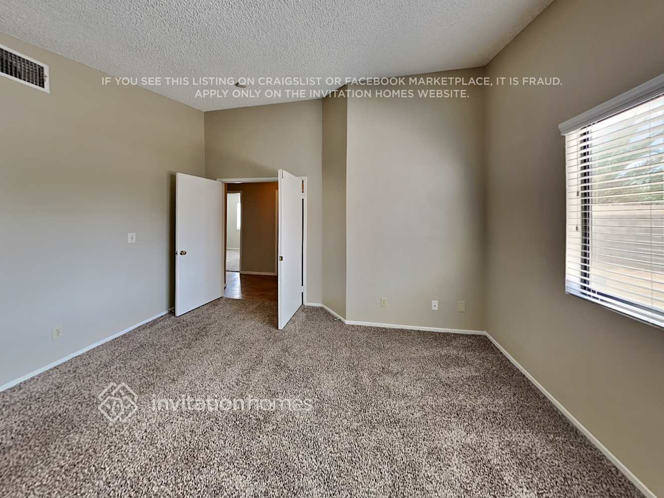 Building Photo - 2087 Club Crest Way