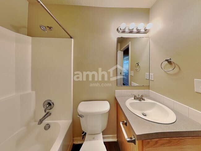 Building Photo - 11549 Roanoke Dr