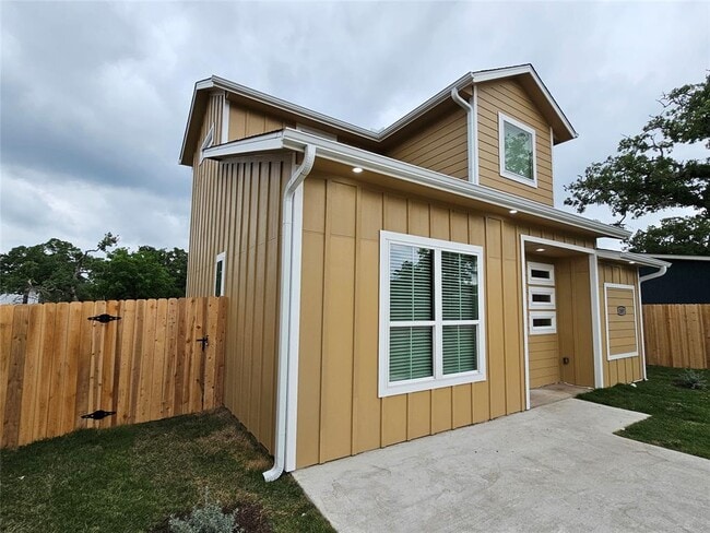 Building Photo - 169 Chickasaw