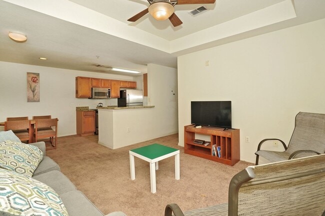 Building Photo - Fully Furnished & Move In Ready!