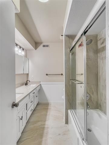 Building Photo - 7608 Meadow Oaks Dr