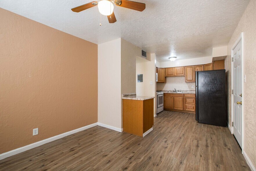 Interior Photo - Vail Manor Apartments