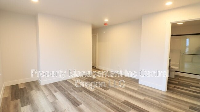 Building Photo - 61379 Brosterhous Road