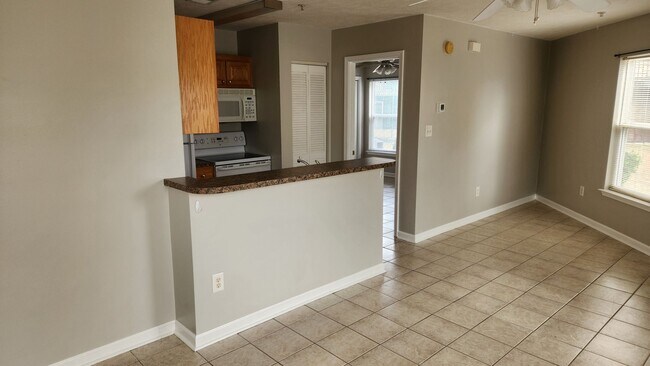 Building Photo - Condo