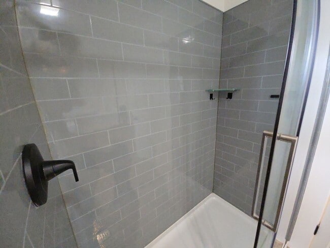 Building Photo - Beautifully remodeled 2BD/1BA Scotia home