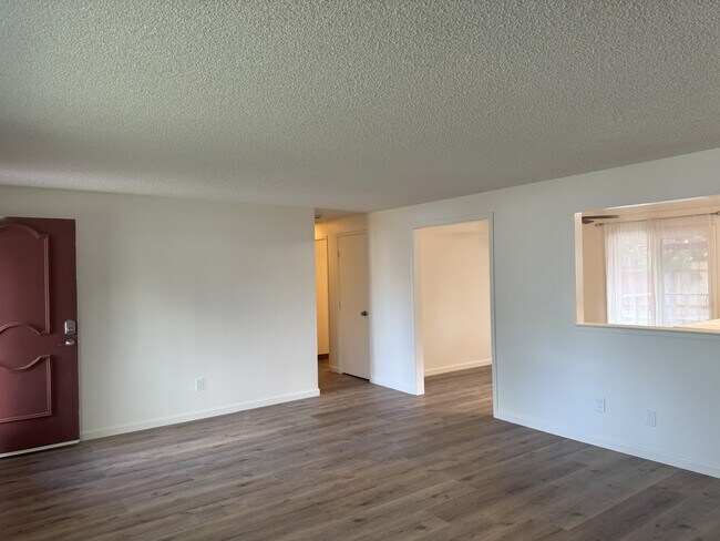 Building Photo - 2460 Brookside Way