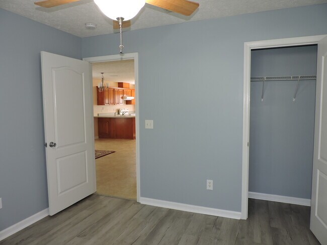 Building Photo - 121 Half Acre Ln