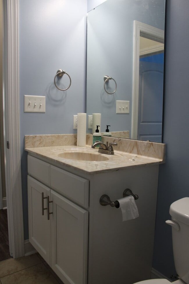 Building Photo - 134 Princess Dr