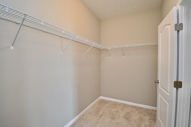 Building Photo - 1601 Ashbury Ct