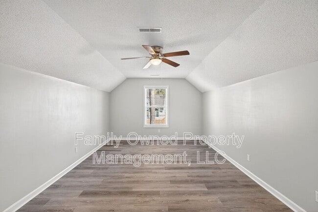 Building Photo - 123 Thousand Oaks Cir