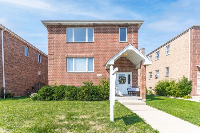 Primary Photo - 4230 Joliet Ave