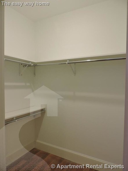 Building Photo - 470 Green St