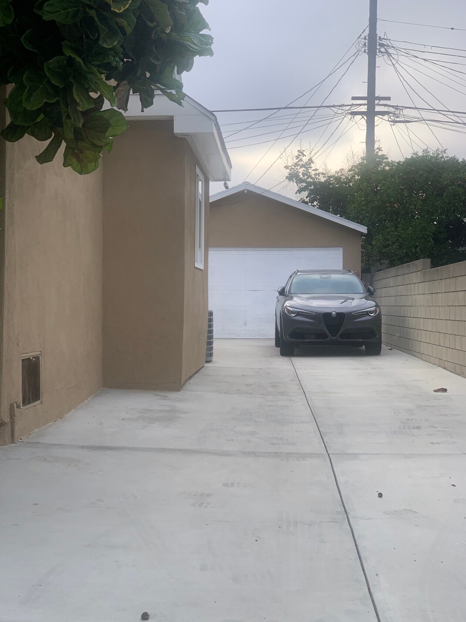 Building Photo - 766 N Alexandria Ave