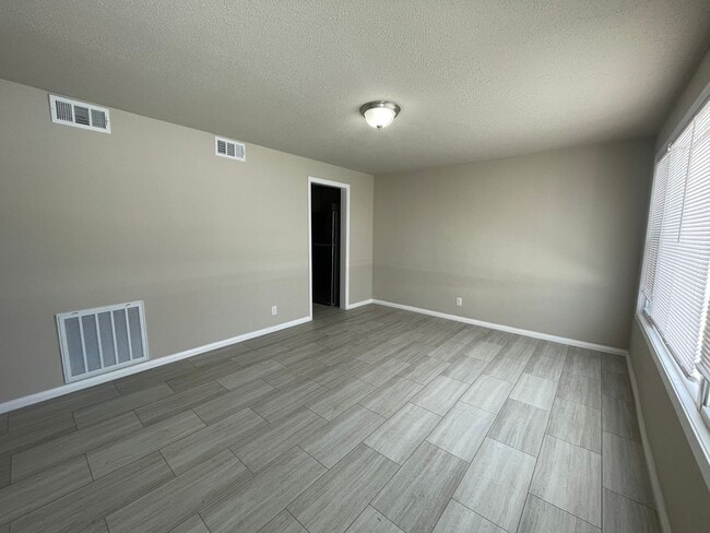 Building Photo - 2030-36 Tennessee St