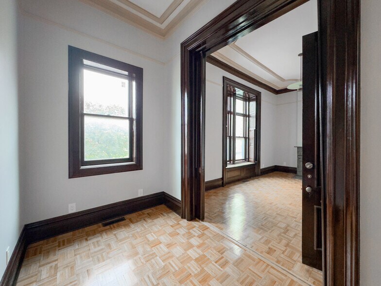 Building Photo - 238 S Ashland Ave