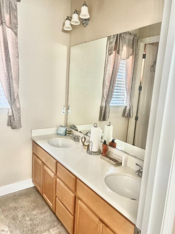 Primary Photo - 107 Sage Sparrow Cir