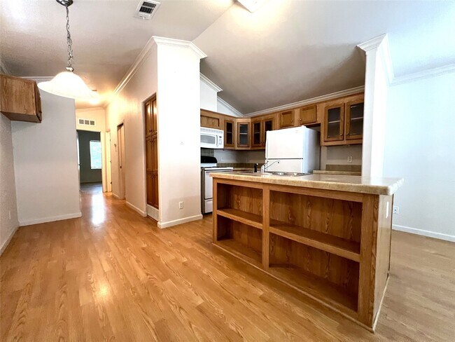 Building Photo - 286 FM 1696