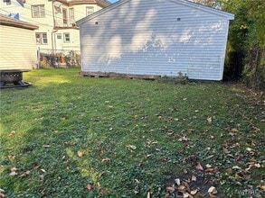 Building Photo - 430 Colvin Ave