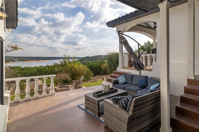 Building Photo - 1128 Thurman Bluff Dr