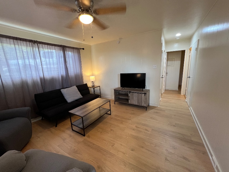 Building Photo - 830 Liloa St