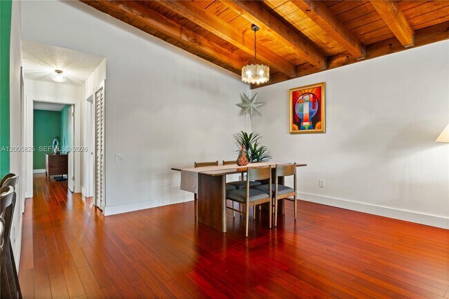 Building Photo - 6614 SW 114th Pl