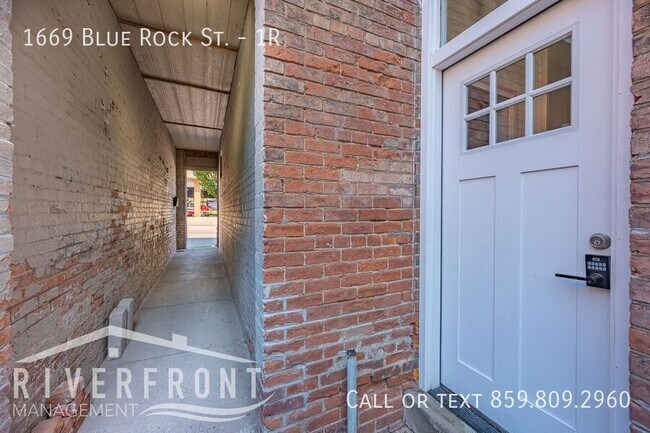Building Photo - 1669 Blue Rock St