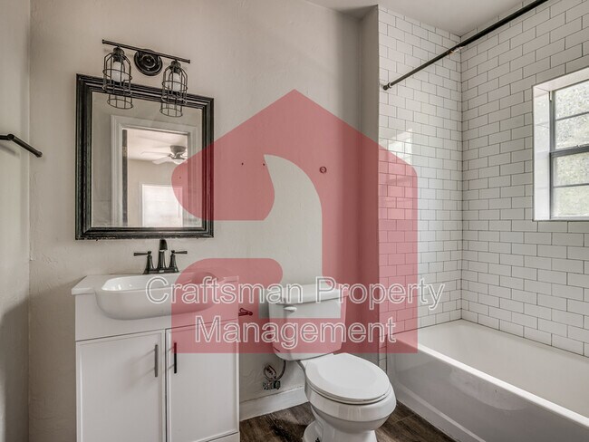 Building Photo - 704 NW 92nd St
