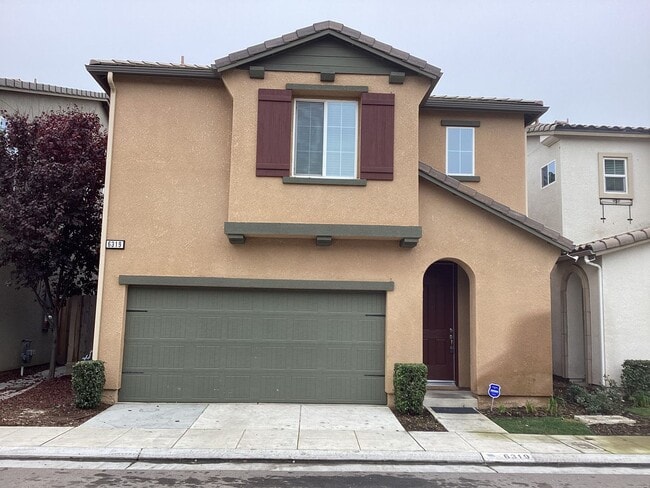 Building Photo - 6319 E Creek View Ln