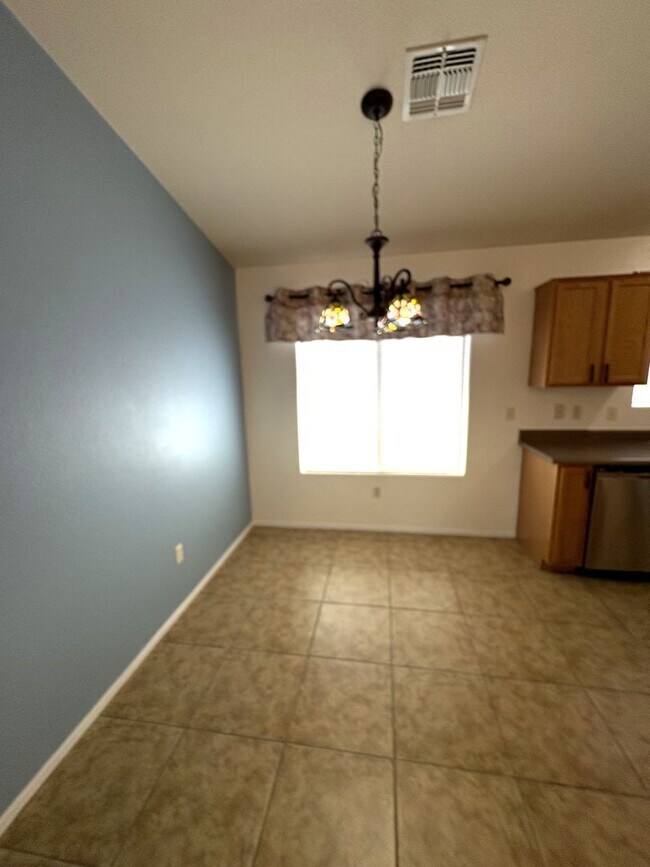Building Photo - 4 bedroom two bath close to Cienega High S...