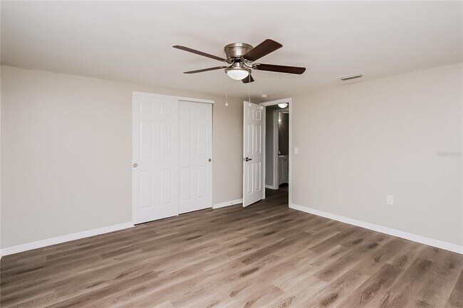 Building Photo - 3914 Pensdale Dr