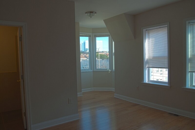 Building Photo - 4019 Powelton Ave