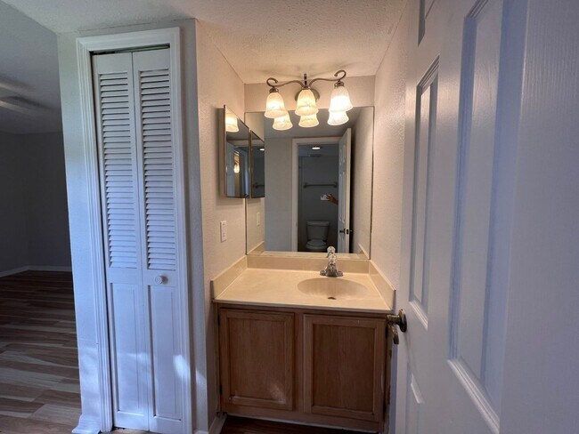 Building Photo - 4803 Normandy Pl