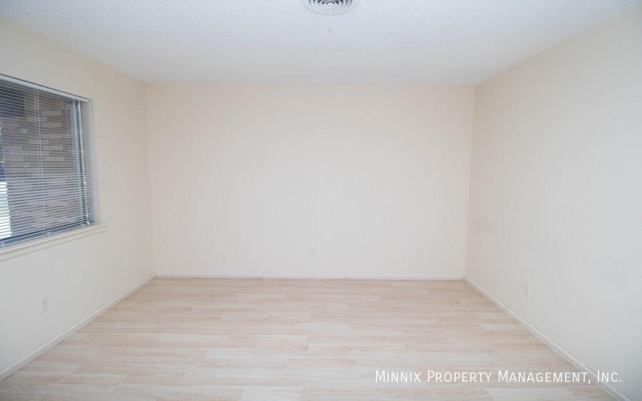 Building Photo - 4414 52nd St