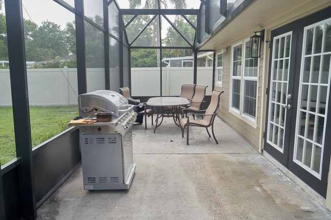 Screened Back Porch with Lake View - 709 Meredith St
