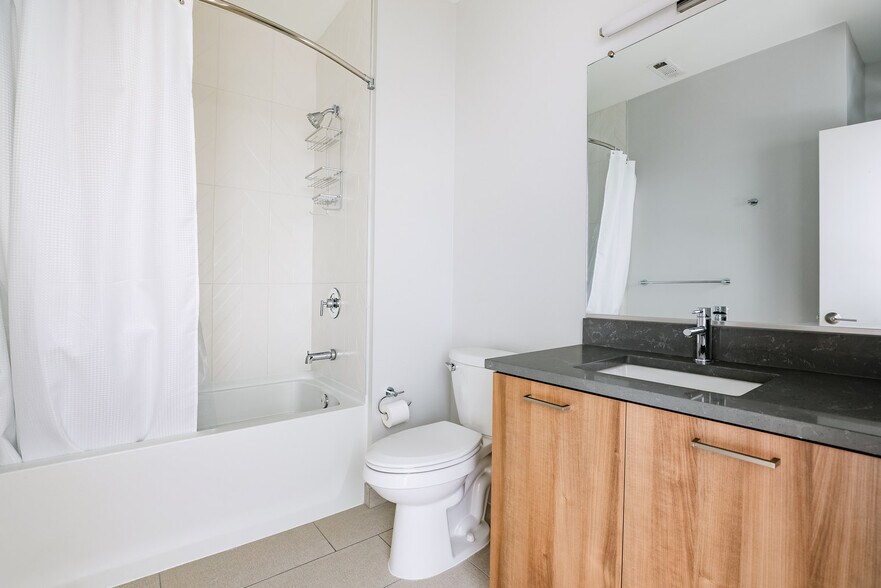 Building Photo - 485 Foley St