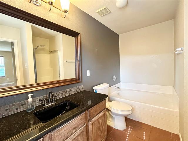 Building Photo - 2805 Nandina St