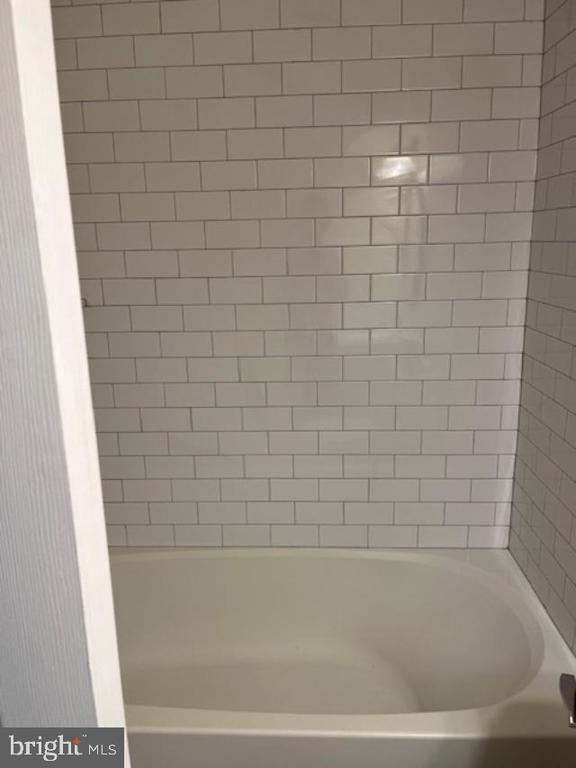 Building Photo - 7032 Token Valley Rd