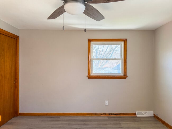 Building Photo - 1612 Maine